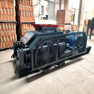 2PG400x400對輥破碎機發貨圖片_發往福建泉州_破碎瓜子石