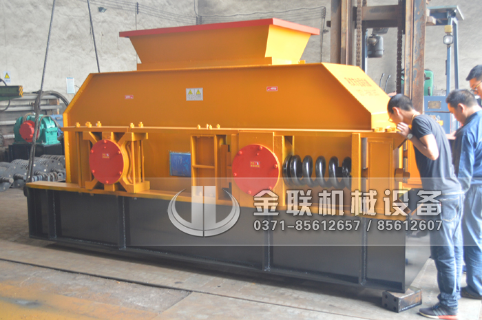 輥式破碎機輥子磨損后的修復方法