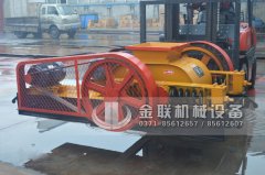 該如何更換對輥機(jī)的襯板